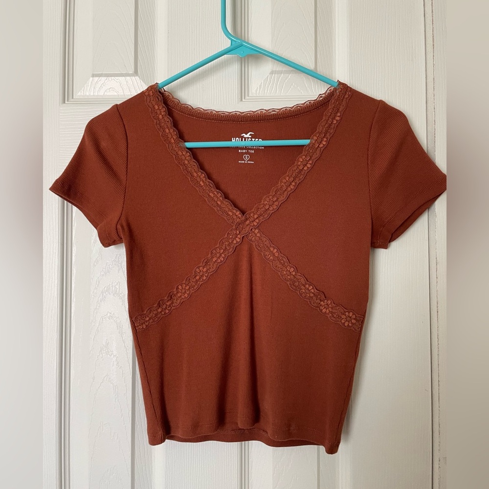 Hollister Tee